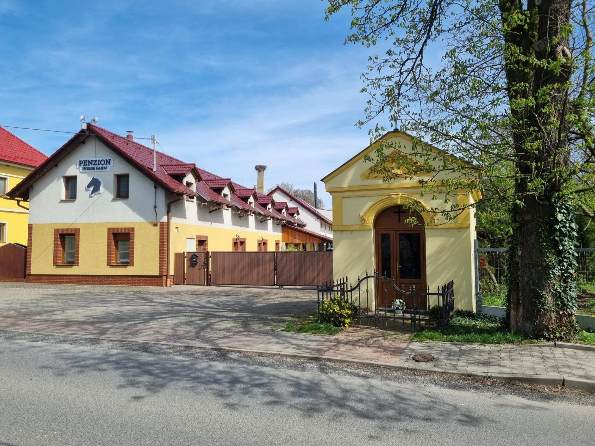 Wellness Penzion Horse Farm Bravantice Eksteriør bilde
